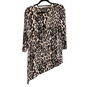 Chicos Travelers Top Leopard Animal‎ Print Asymmetrical Slinky Size 0 US Small